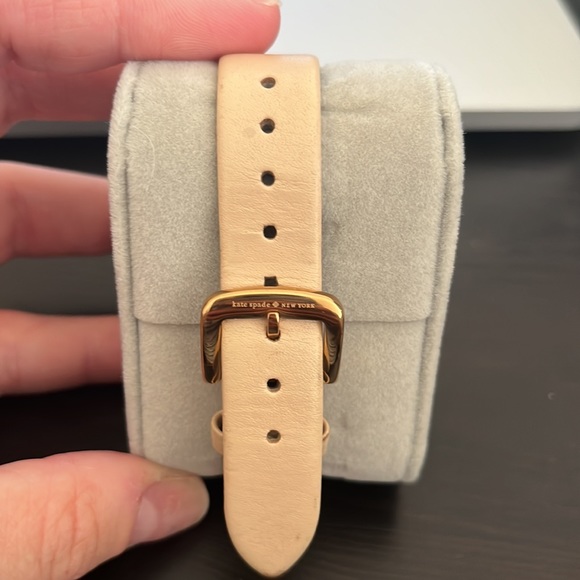 Gold/Tan Kate Spade Watch - Picture 2 of 5